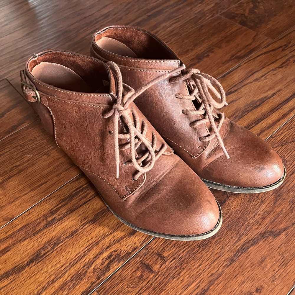 Rocket Dog Lace-up Heeled Booties